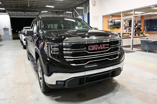 New 2026 GMC Sierra 1500 SLT w/ SLT Premium Plus Package image 3