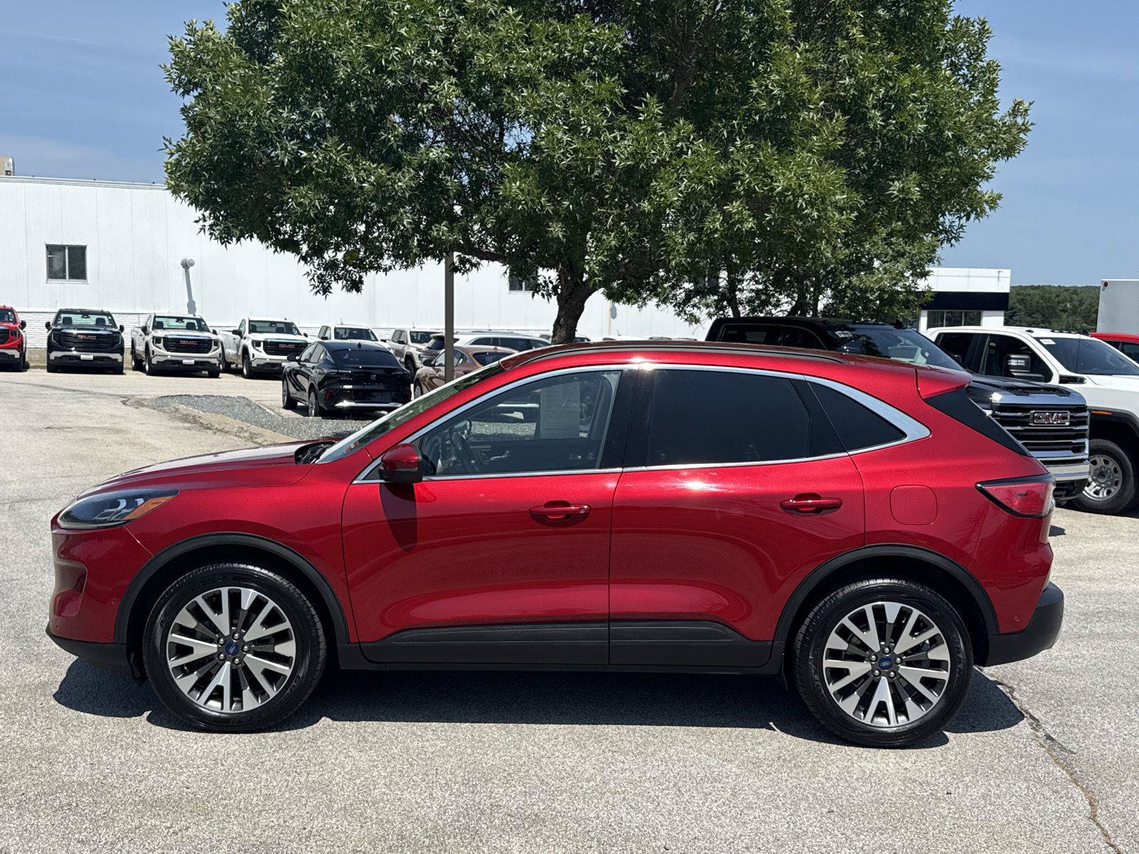 Used 2020 Ford Escape Titanium AWD/4WD image 5