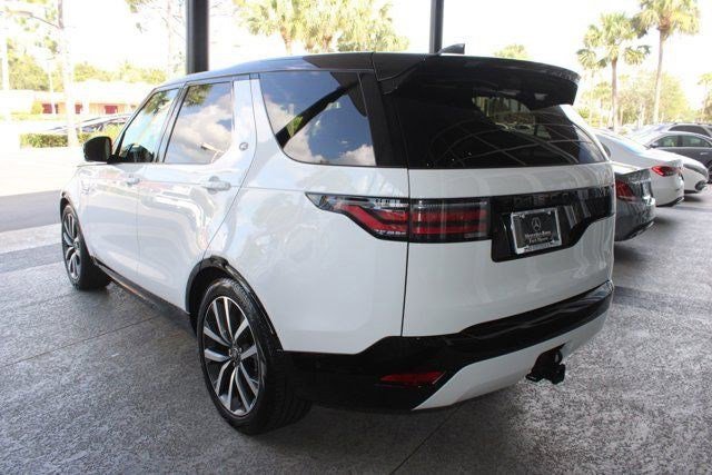 Used 2024 Land Rover Discovery Dynamic SE image 3
