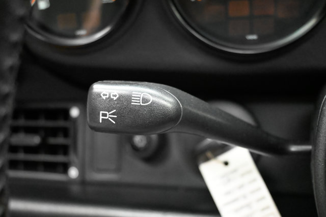 Used 1995 Porsche 911 Carrera RWD image 58