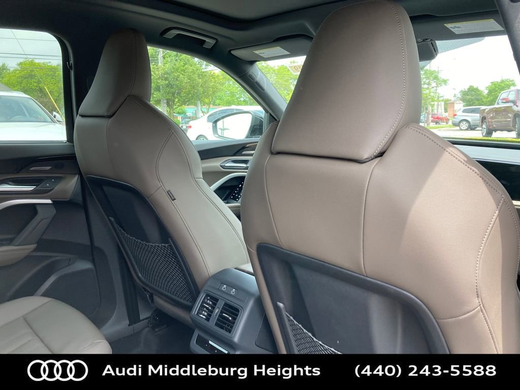 Used 2025 Audi Q5 Premium w/ Convenience Package image 22