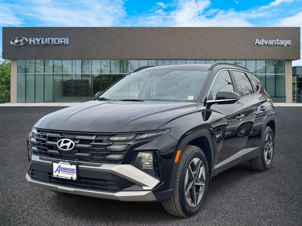 Certified 2025 Hyundai Tucson SEL AWD/4WD image 4