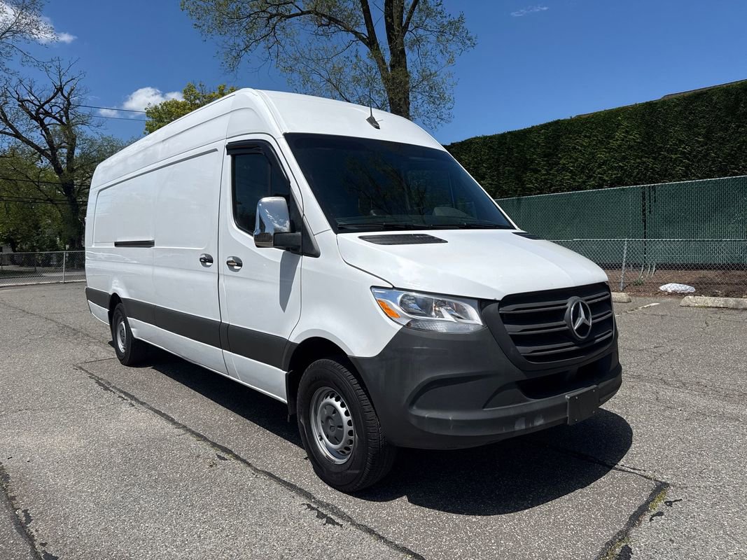 Used 2020 Mercedes-Benz Sprinter 2500 w/ Driver Convenience Package image 12