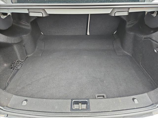 Used 2014 Mercedes-Benz C 250 Sedan image 6