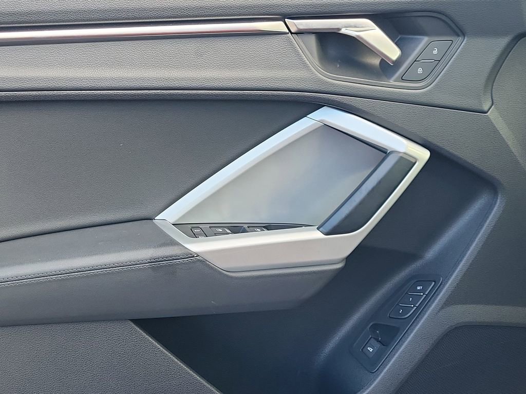 Used 2022 Audi Q3 2.0T Premium w/ Convenience Package image 10