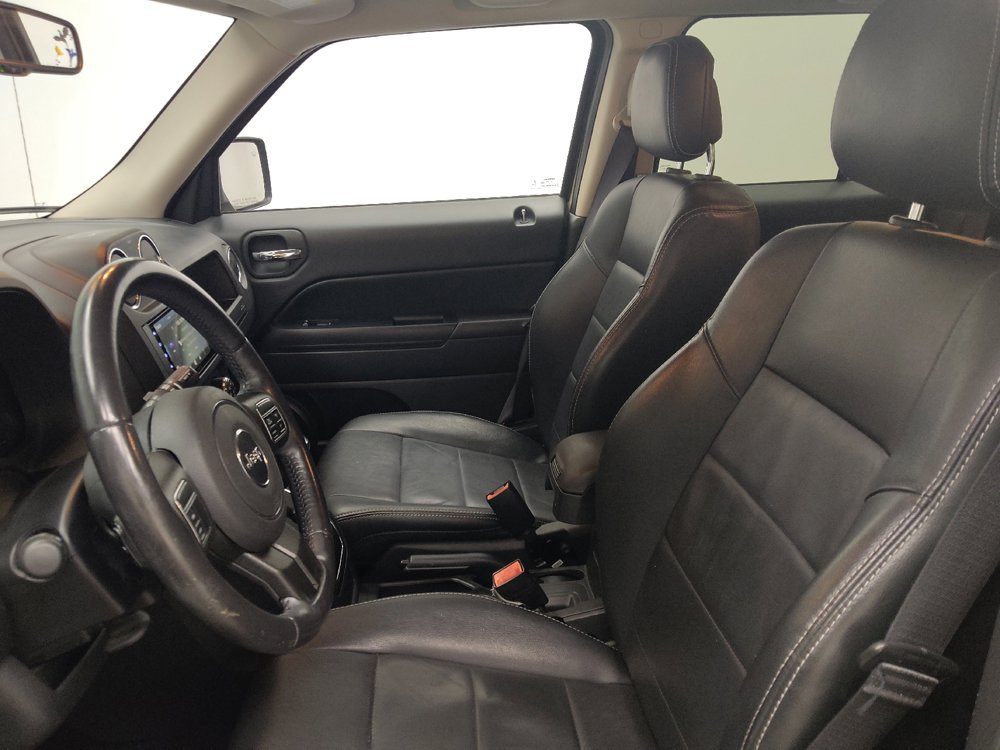 Used 2017 Jeep Patriot High Altitude FWD image 17