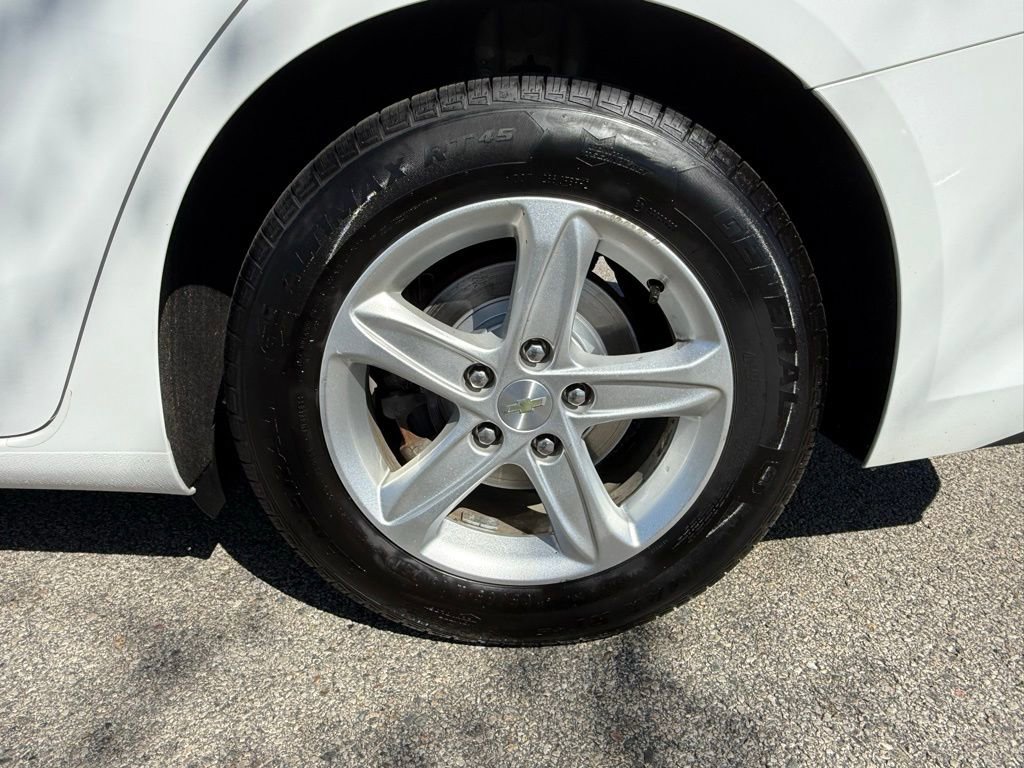 Used 2020 Chevrolet Malibu LS FWD image 29