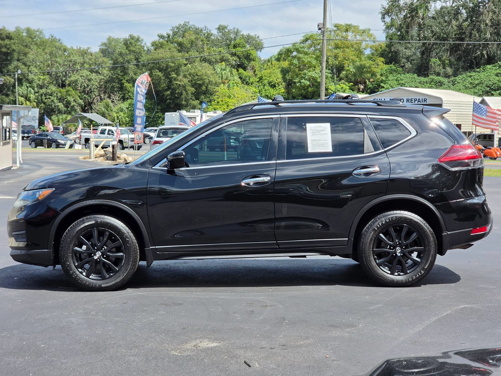 Used 2018 Nissan Rogue SV AWD/4WD image 8