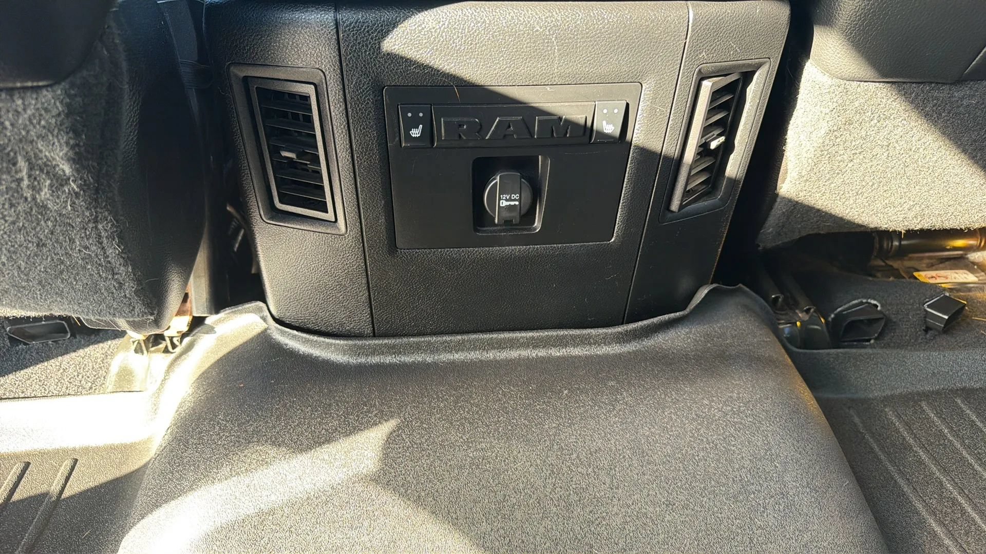 Used 2013 RAM 3500 Laramie AWD/4WD image 62