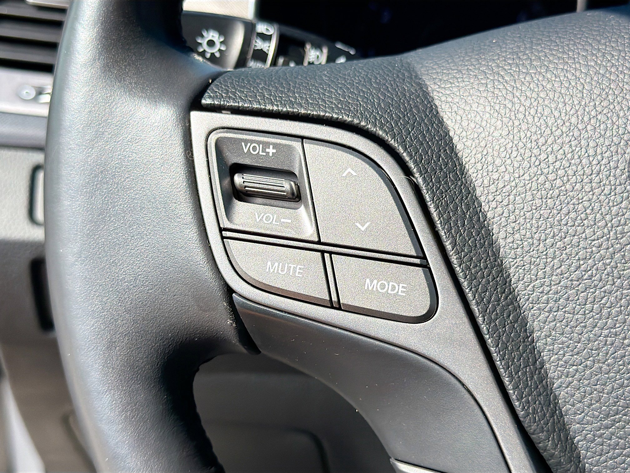 Used 2016 Hyundai Santa Fe Limited w/ Option Group 04 image 34