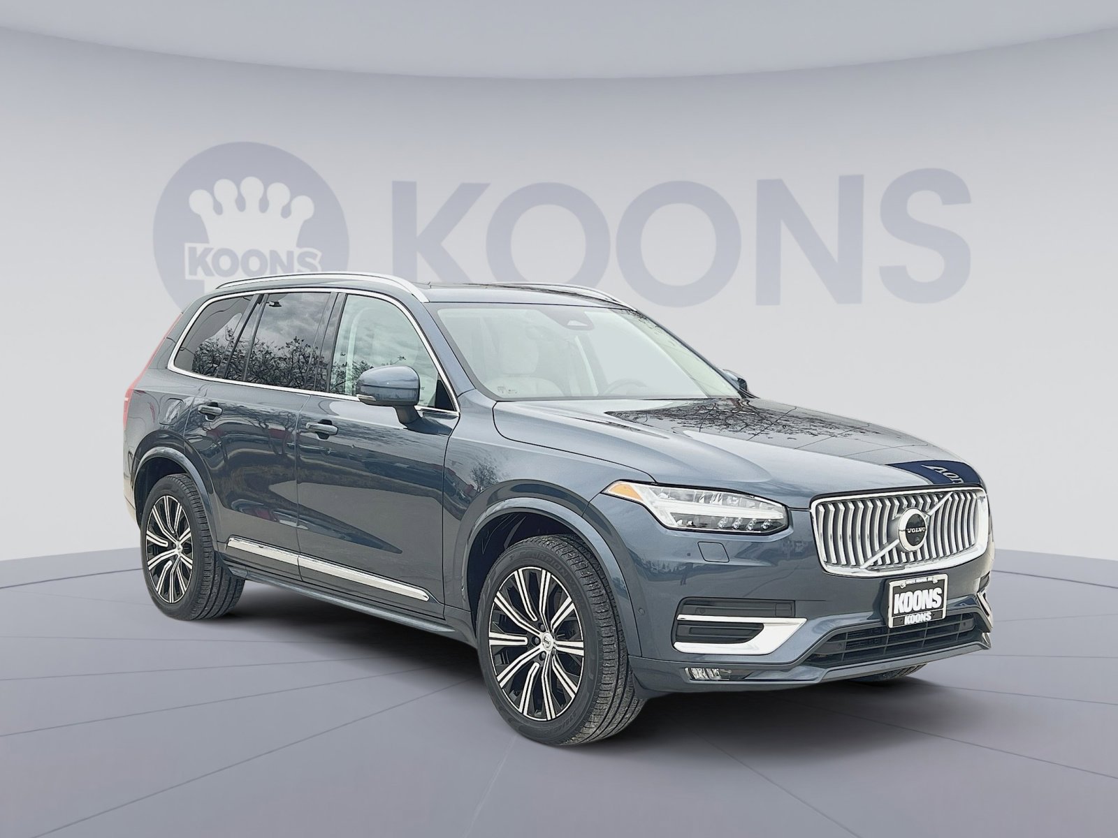 Used 2023 Volvo XC90 B5 Plus w/ Protection Package image 10