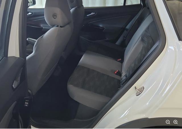 Used 2021 Volkswagen ID.4 Pro image 11