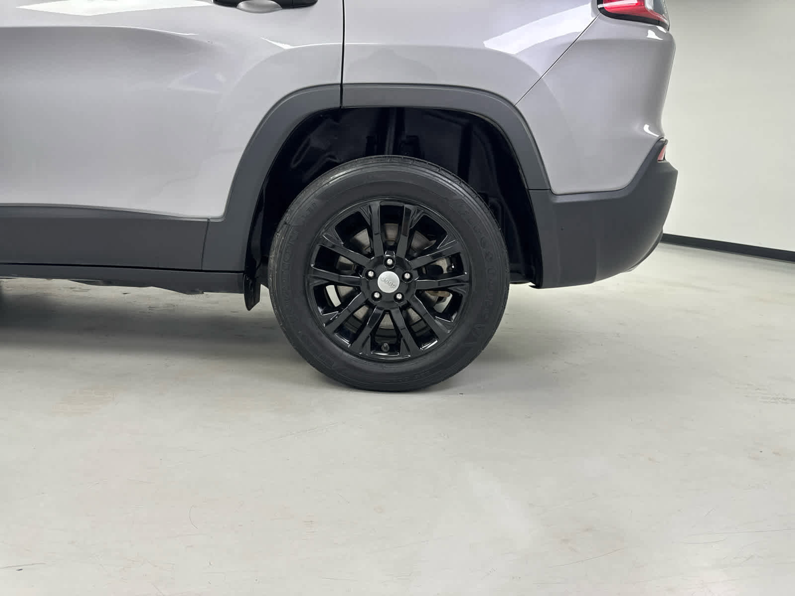 Used 2022 Jeep Cherokee Latitude Lux image 14