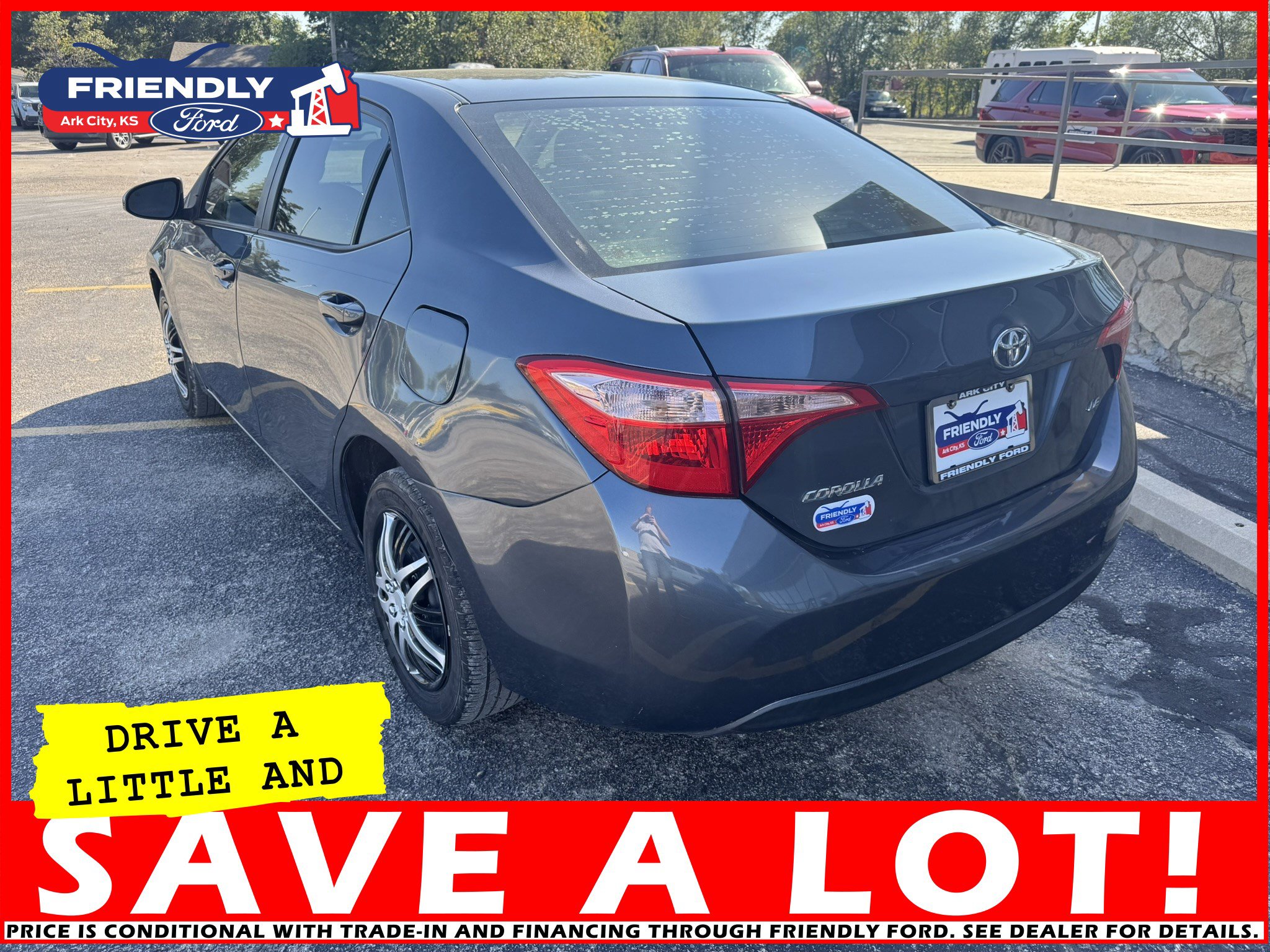 Used 2018 Toyota Corolla LE image 3