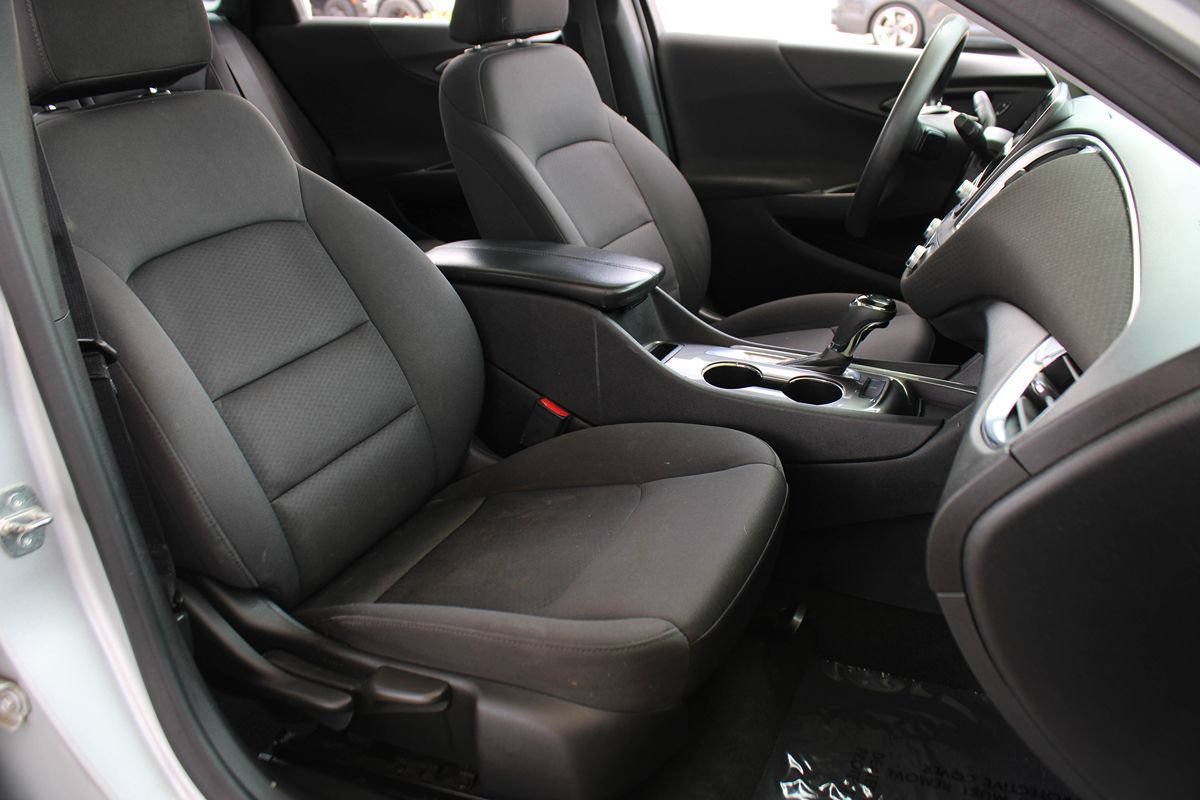 Used 2020 Chevrolet Malibu LT FWD image 21