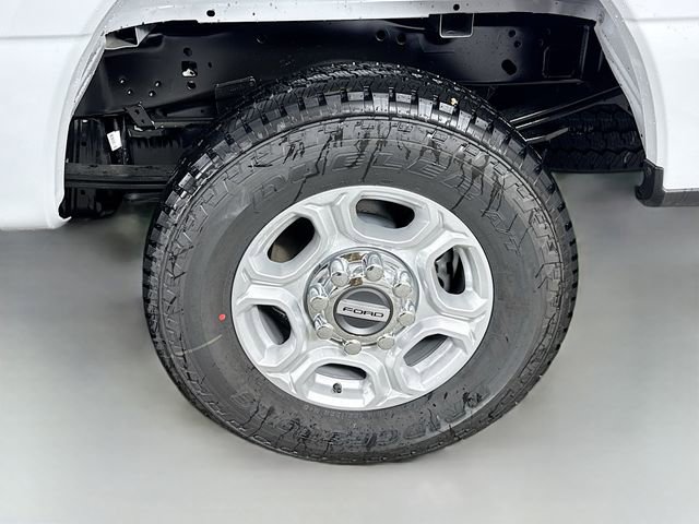 New 2026 Ford F250 XLT w/ FX4 Off-Road Package image 36