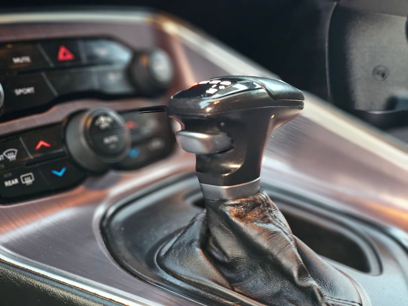 Used 2018 Dodge Challenger R/T image 15