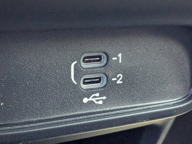 New 2026 Chrysler Pacifica Select FWD image 24
