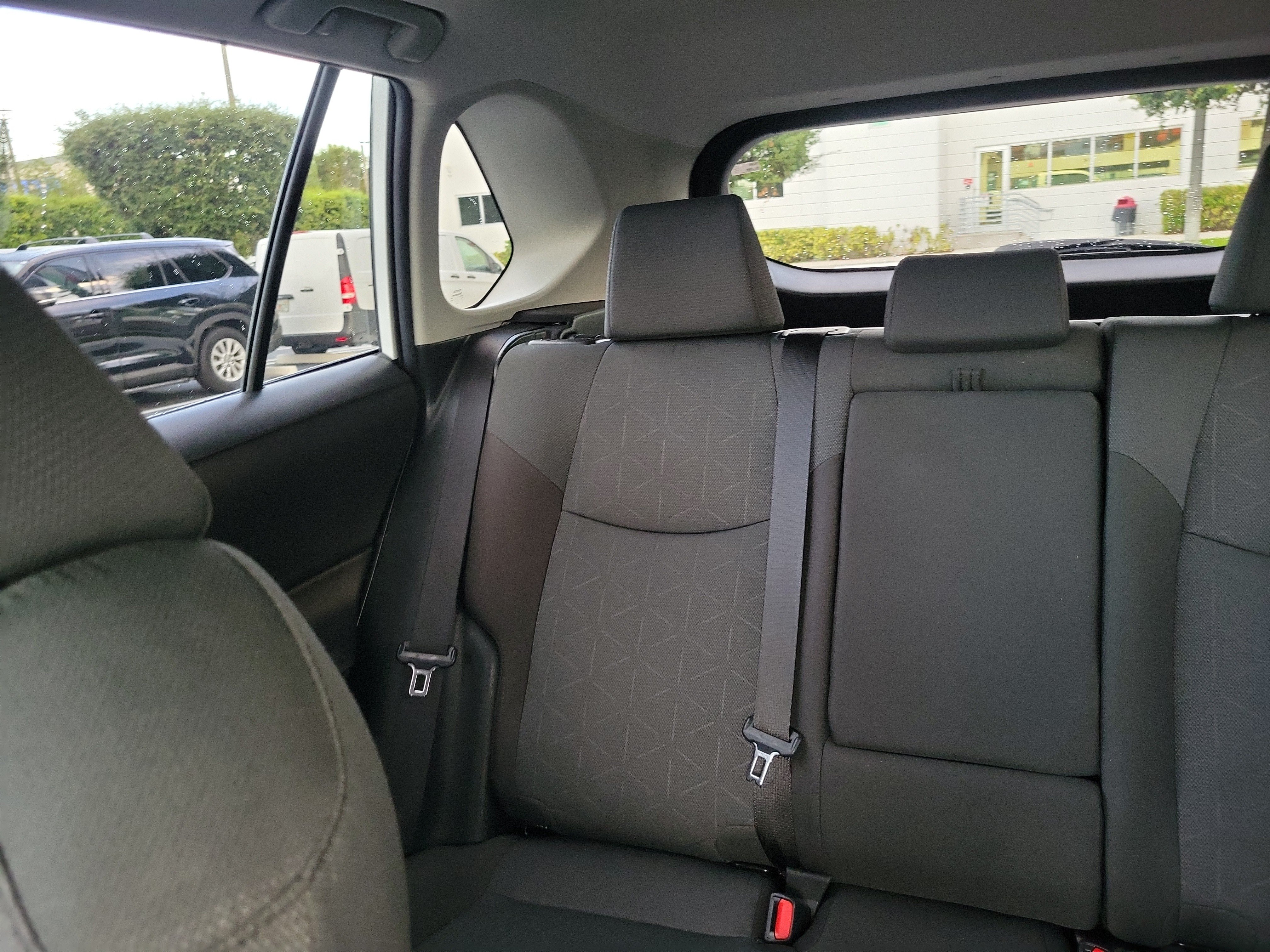 Used 2025 Toyota RAV4 XLE w/ Convenience Package FWD image 20