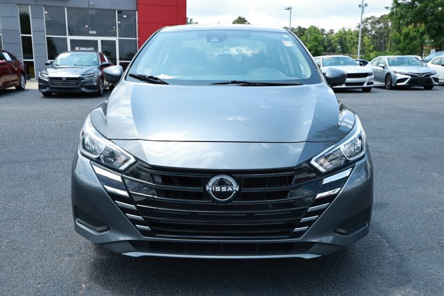 Used 2024 Nissan Versa SV FWD image 2