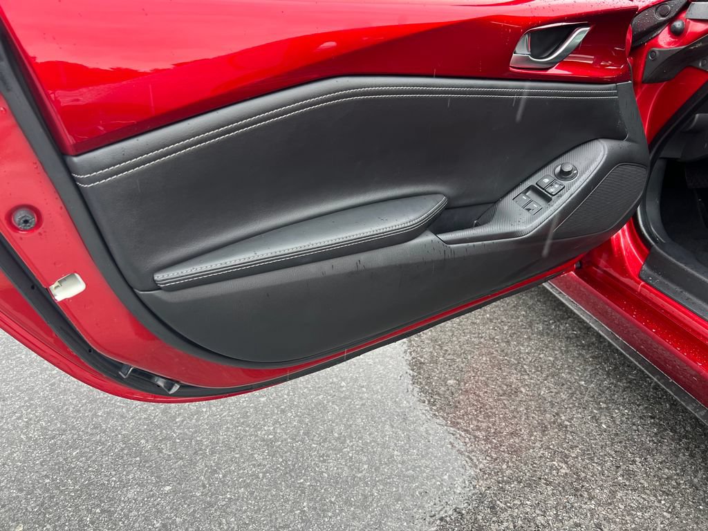 Used 2023 MAZDA MX-5 Miata Grand Touring RWD image 14