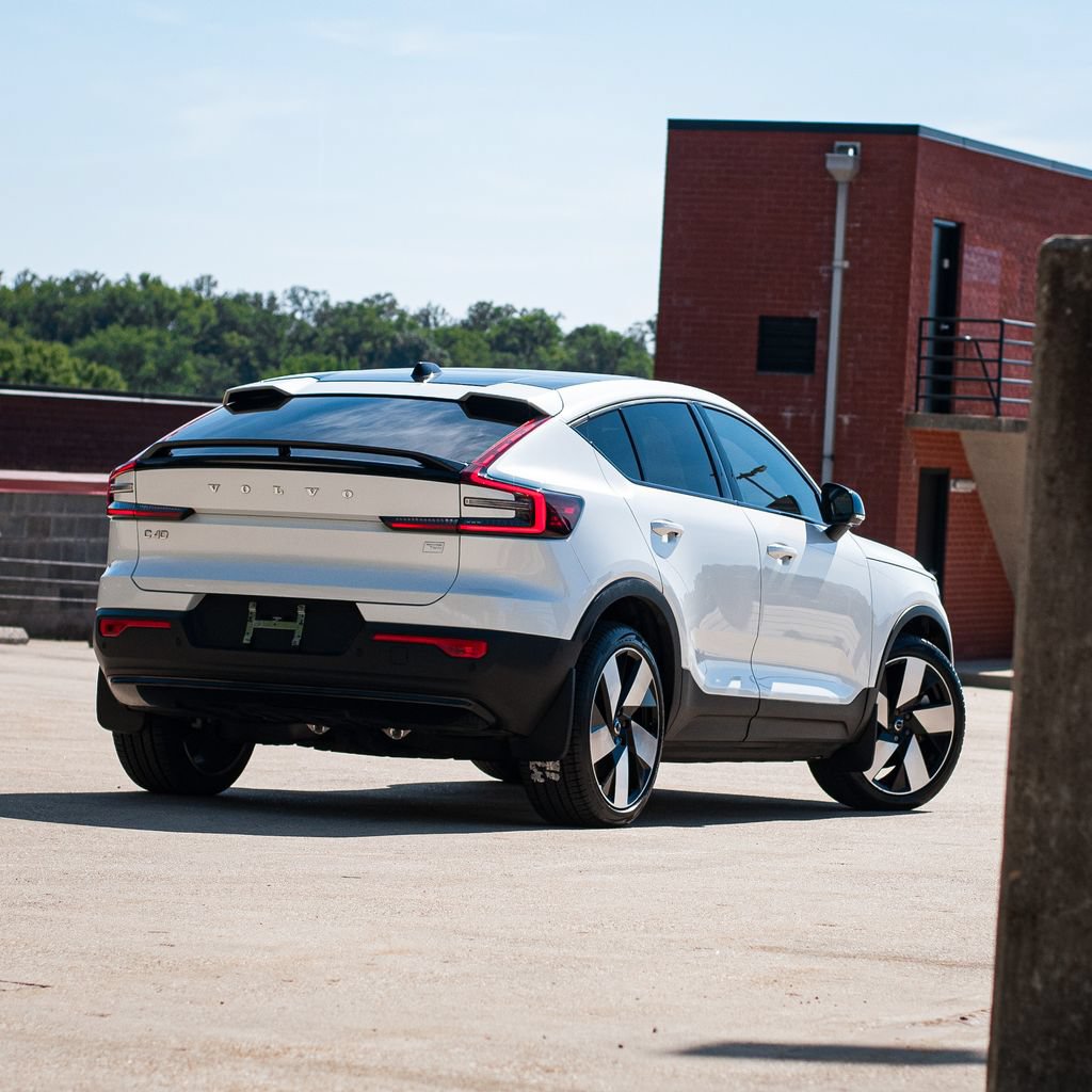 Certified 2023 Volvo C40 P8 Recharge Ultimate AWD/4WD image 6