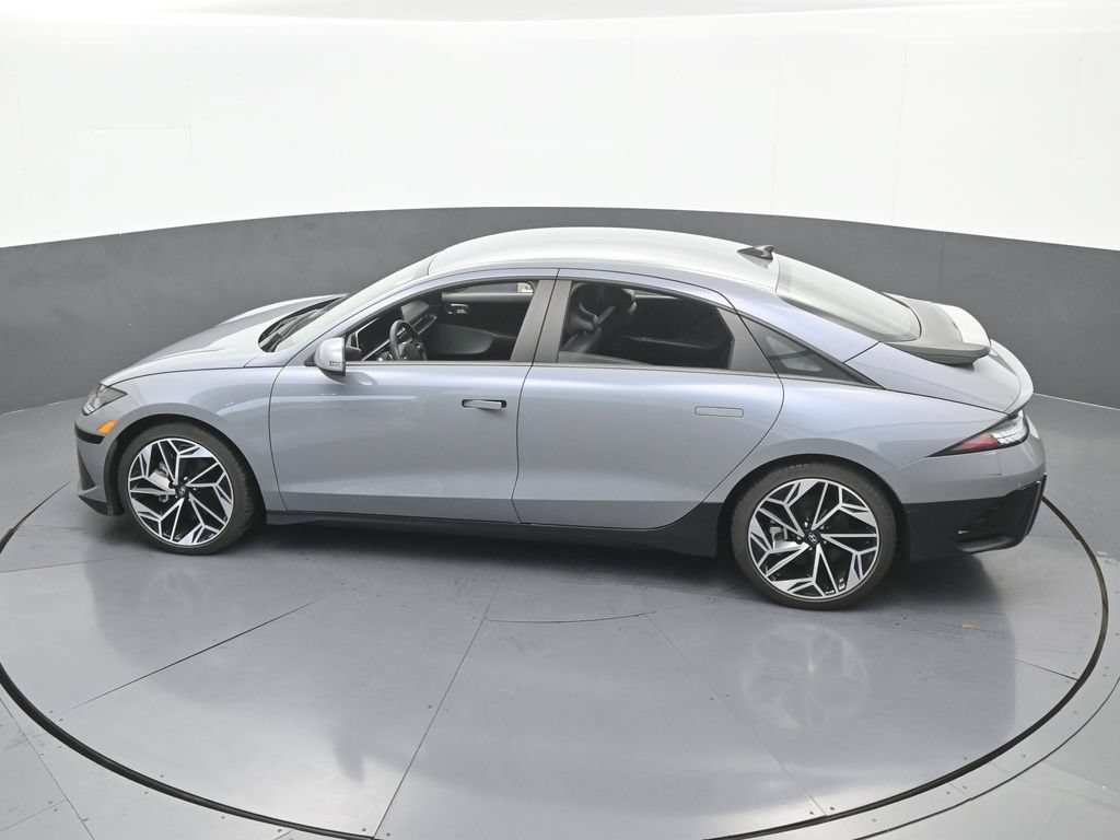 Used 2025 Hyundai Ioniq 6 SEL RWD image 46