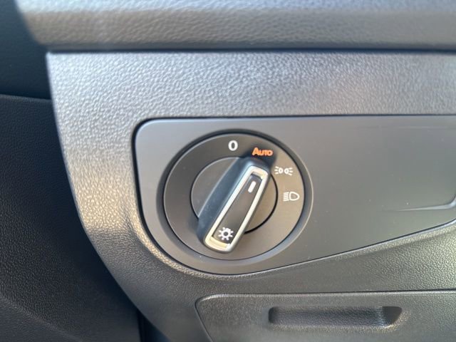 Used 2024 Volkswagen Tiguan SE R-Line AWD/4WD image 12