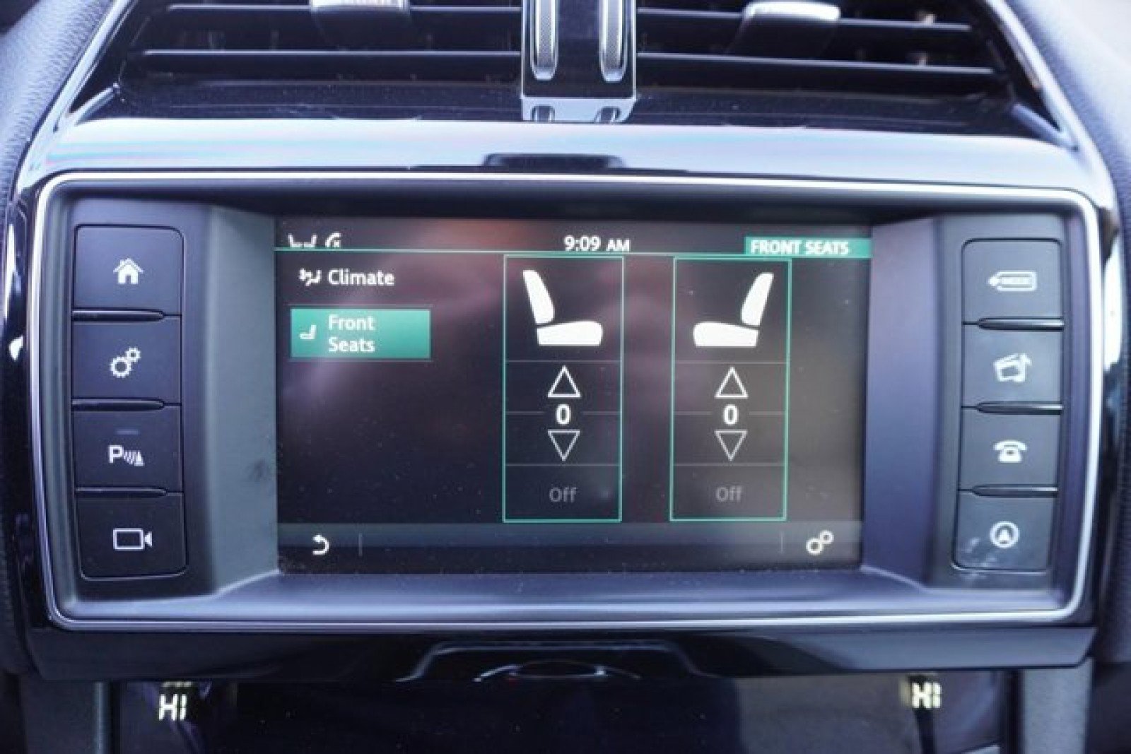 Used 2018 Jaguar F-PACE Prestige image 30