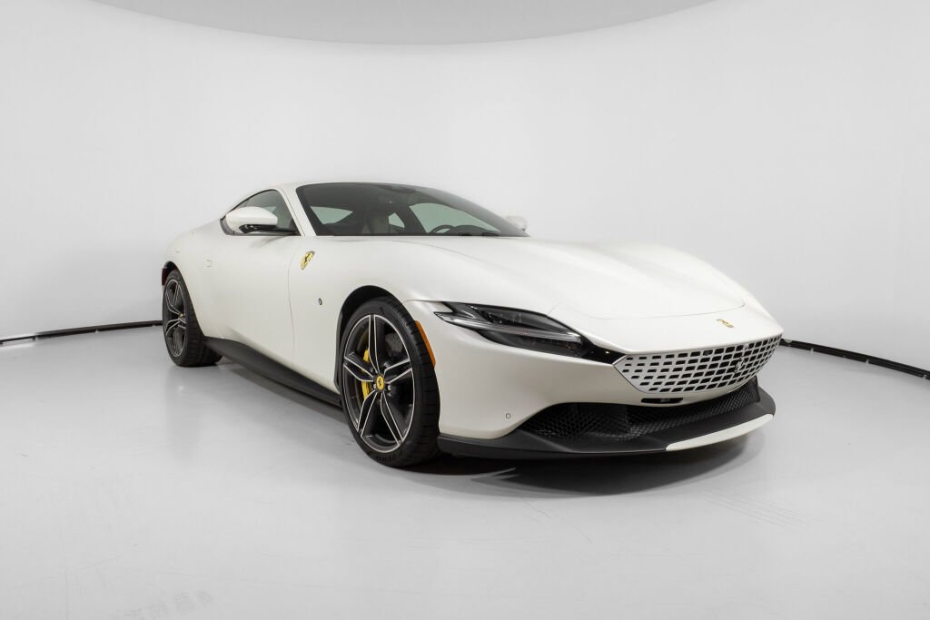 Used 2023 Ferrari Roma image 6