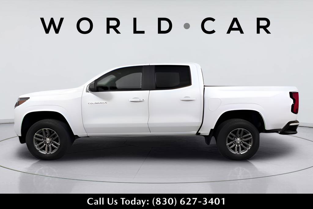 Used 2024 Chevrolet Colorado LT w/ LT Convenience Package image 4