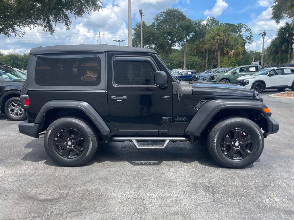Used 2022 Jeep Wrangler Sport AWD/4WD image 7
