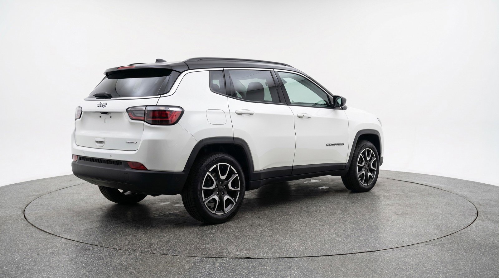Used 2025 Jeep Compass Trailhawk AWD/4WD image 9