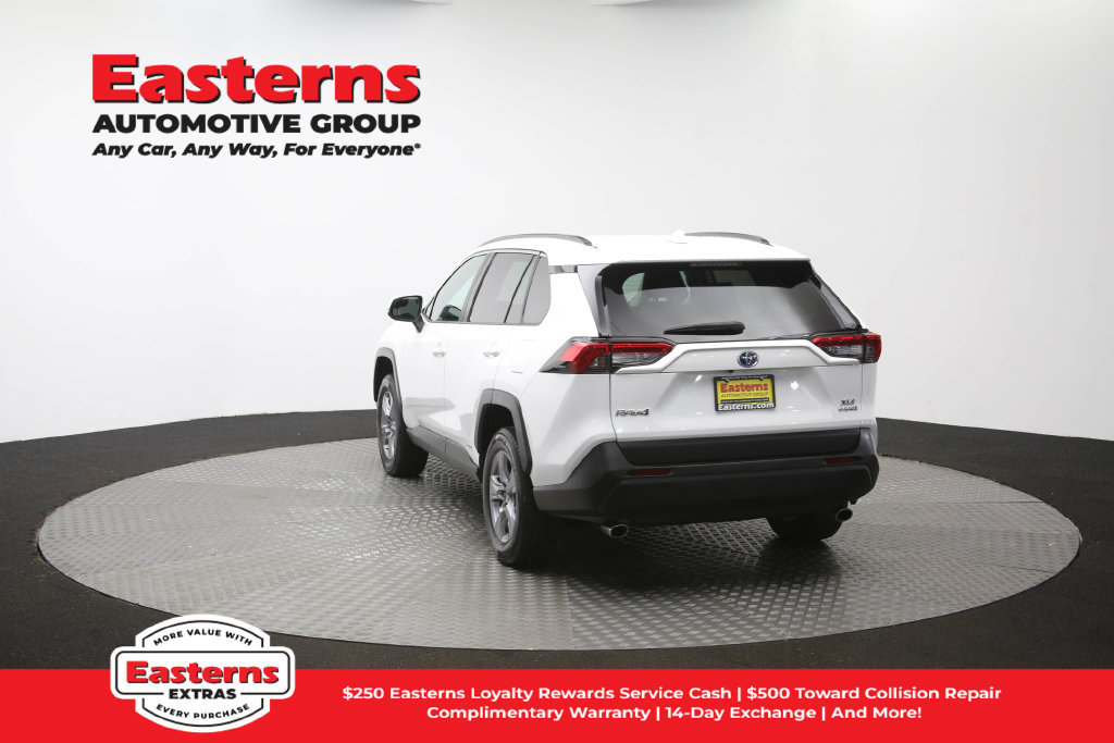 Used 2022 Toyota RAV4 XLE AWD/4WD image 66