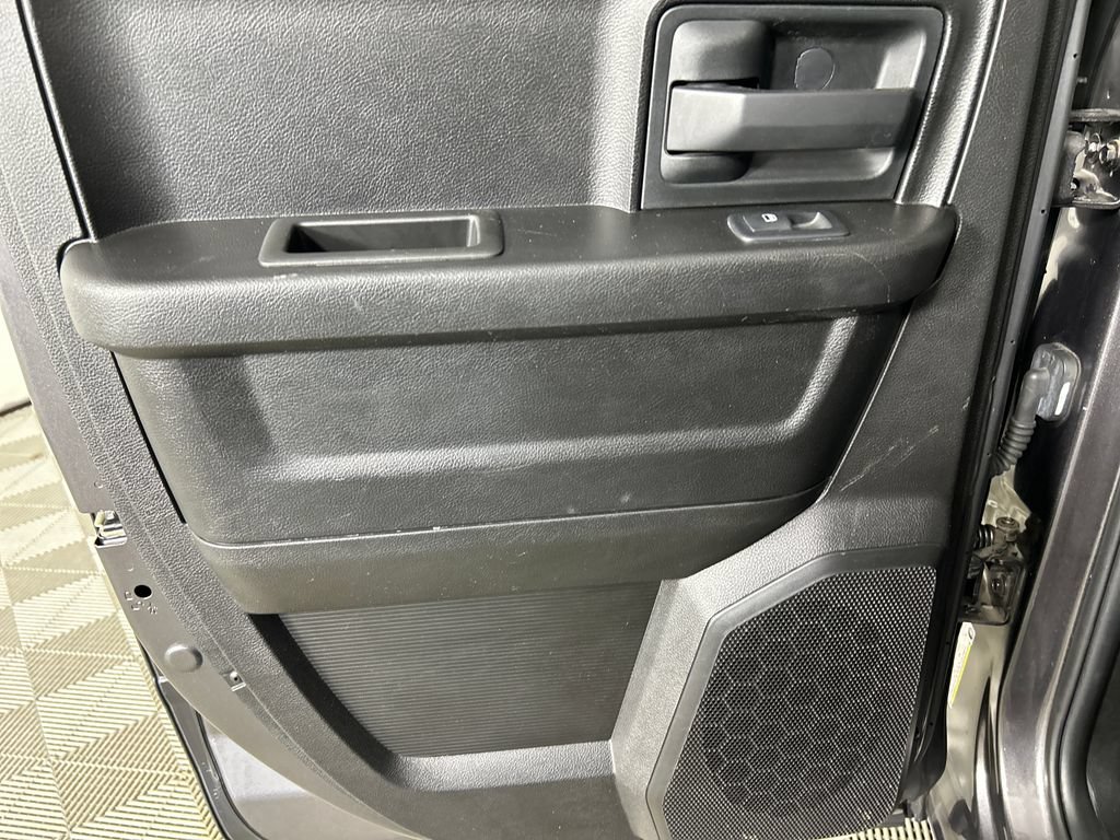 Used 2019 RAM 1500 Express AWD/4WD image 18