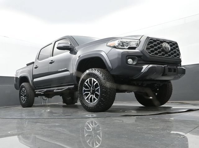 Used 2020 Toyota Tacoma TRD Sport AWD/4WD image 26