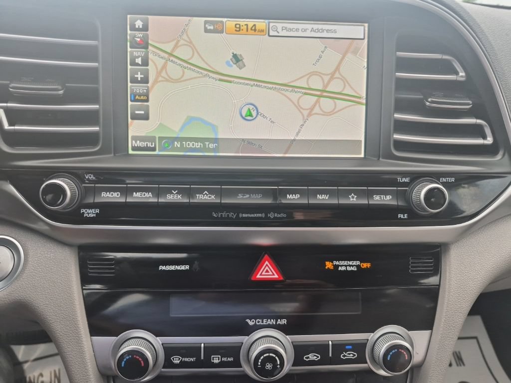 Used 2020 Hyundai Elantra Limited w/ Ultimate Package 03 FWD image 14