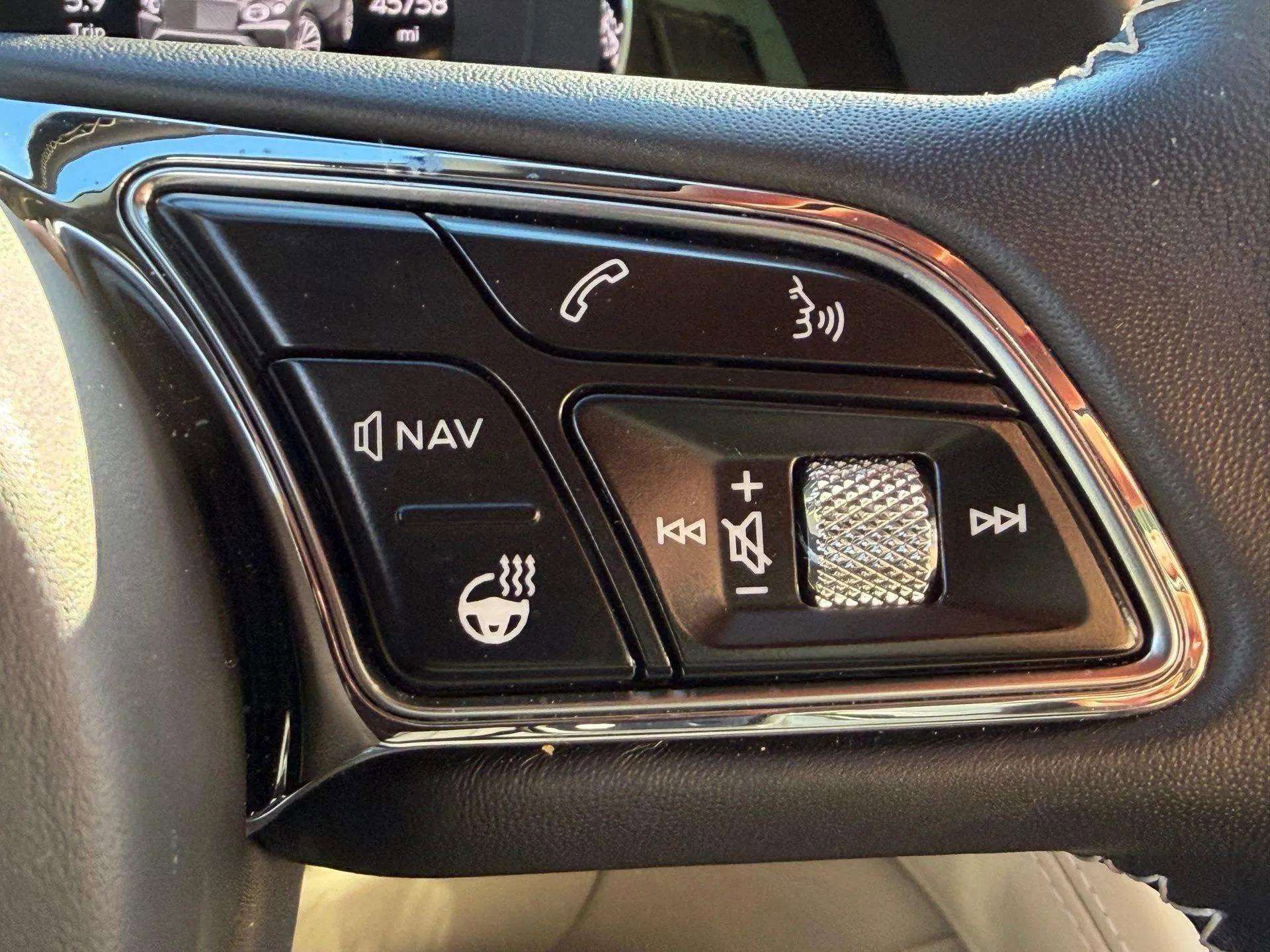 Certified 2022 Bentley Bentayga image 47