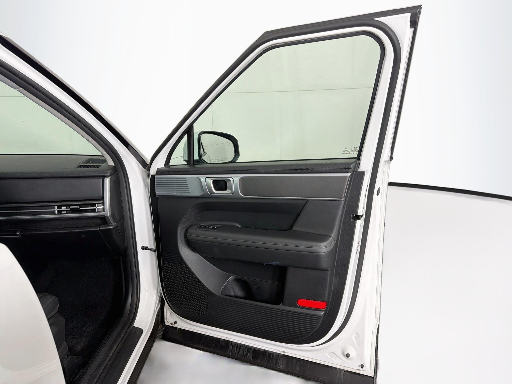 Used 2026 Hyundai Santa Fe SEL FWD image 31