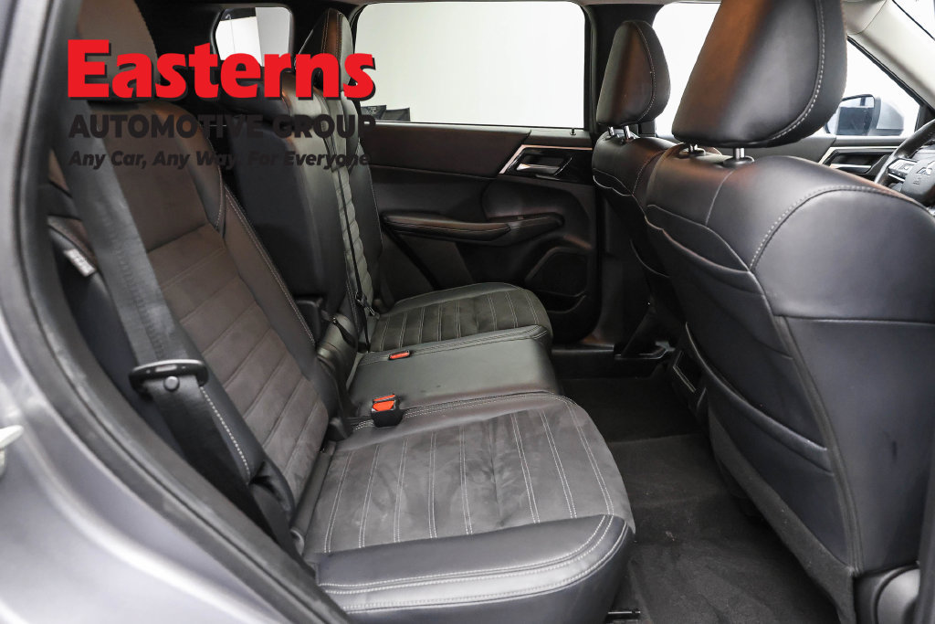 Used 2024 Mitsubishi Outlander SE FWD image 23