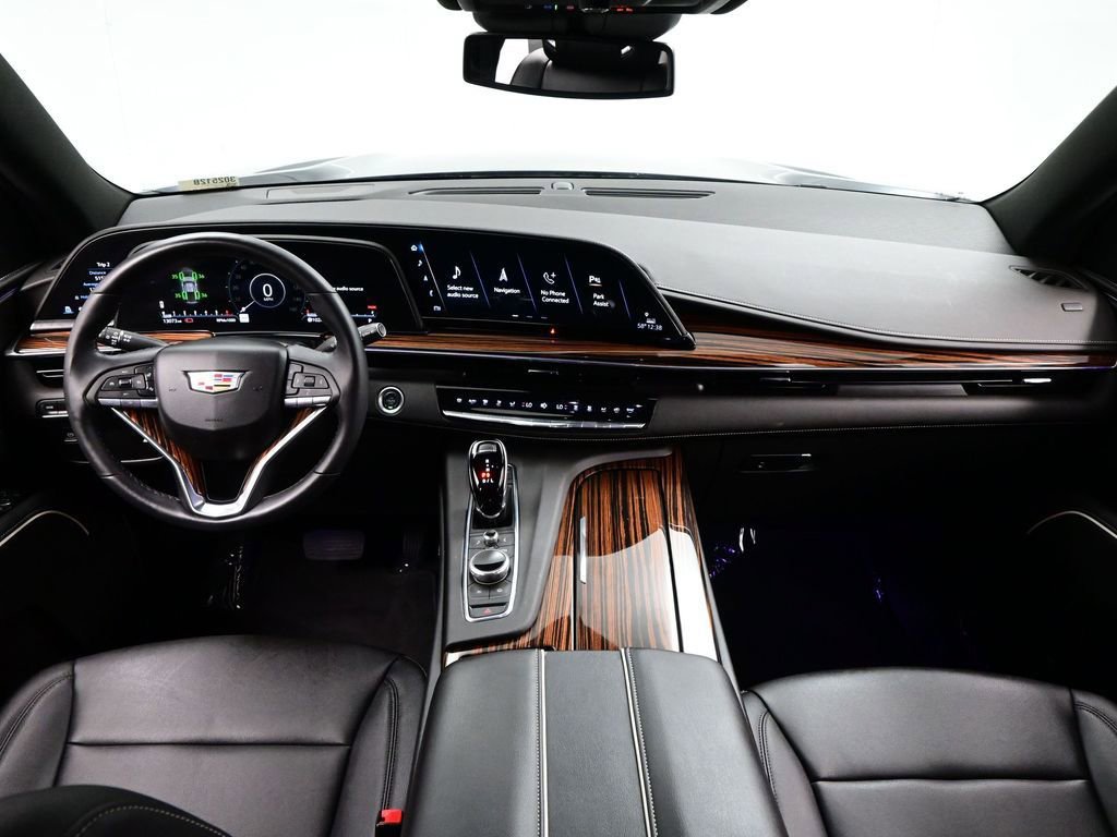 Used 2024 Cadillac Escalade Luxury RWD image 15