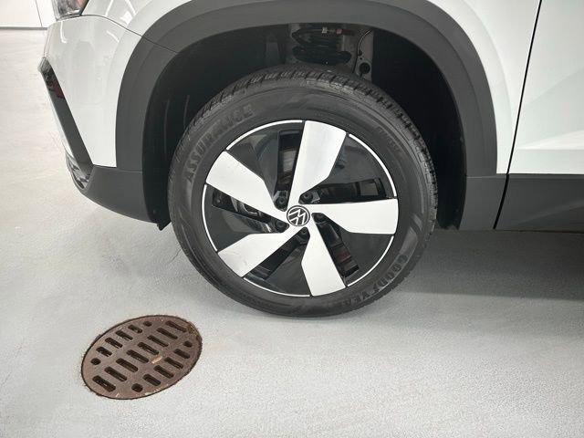 Certified 2023 Volkswagen Taos S w/ Driver Assistance Package AWD/4WD image 16