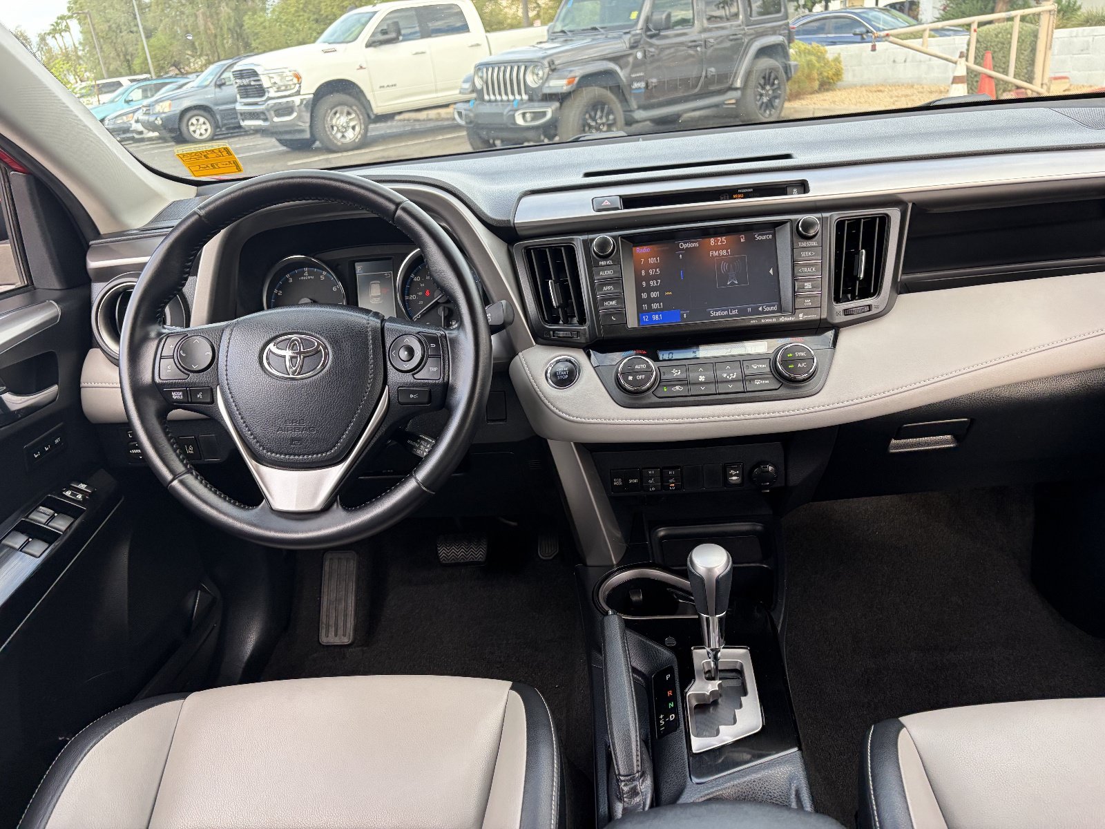 Used 2016 Toyota RAV4 Limited AWD/4WD image 15