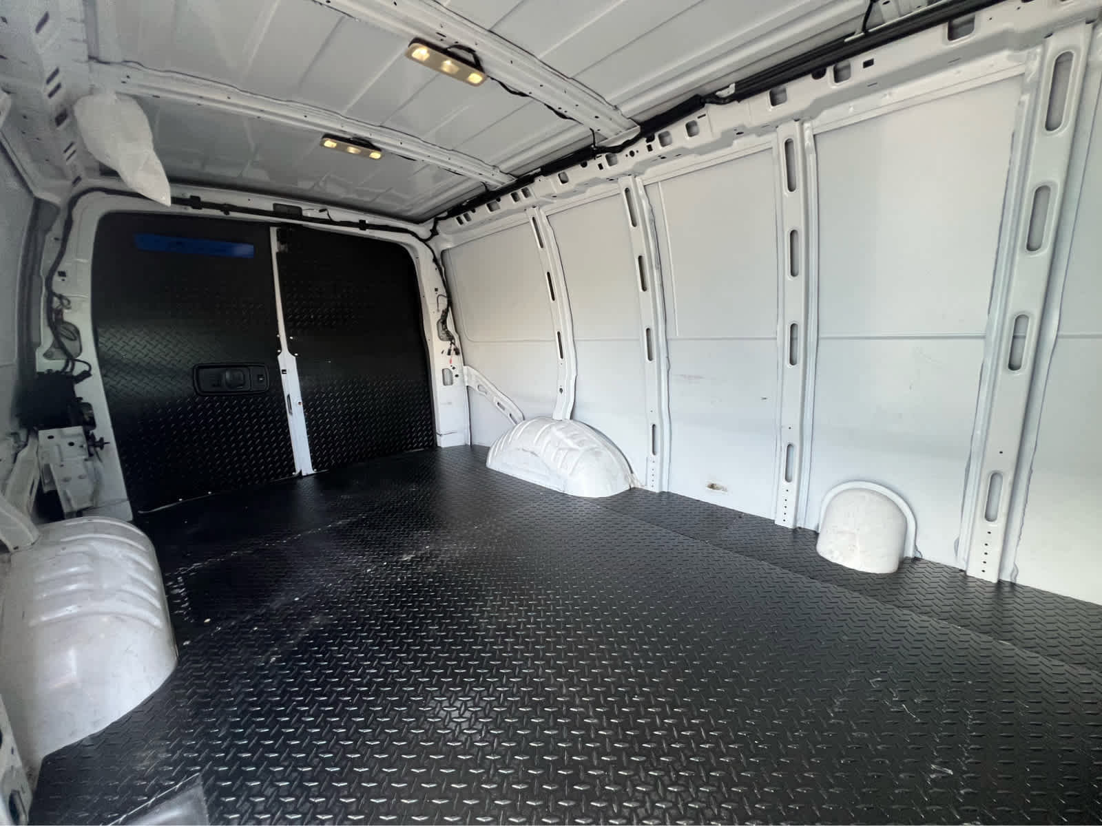 Used 2021 Chevrolet Express 2500 w/ Driver Convenience Package image 22