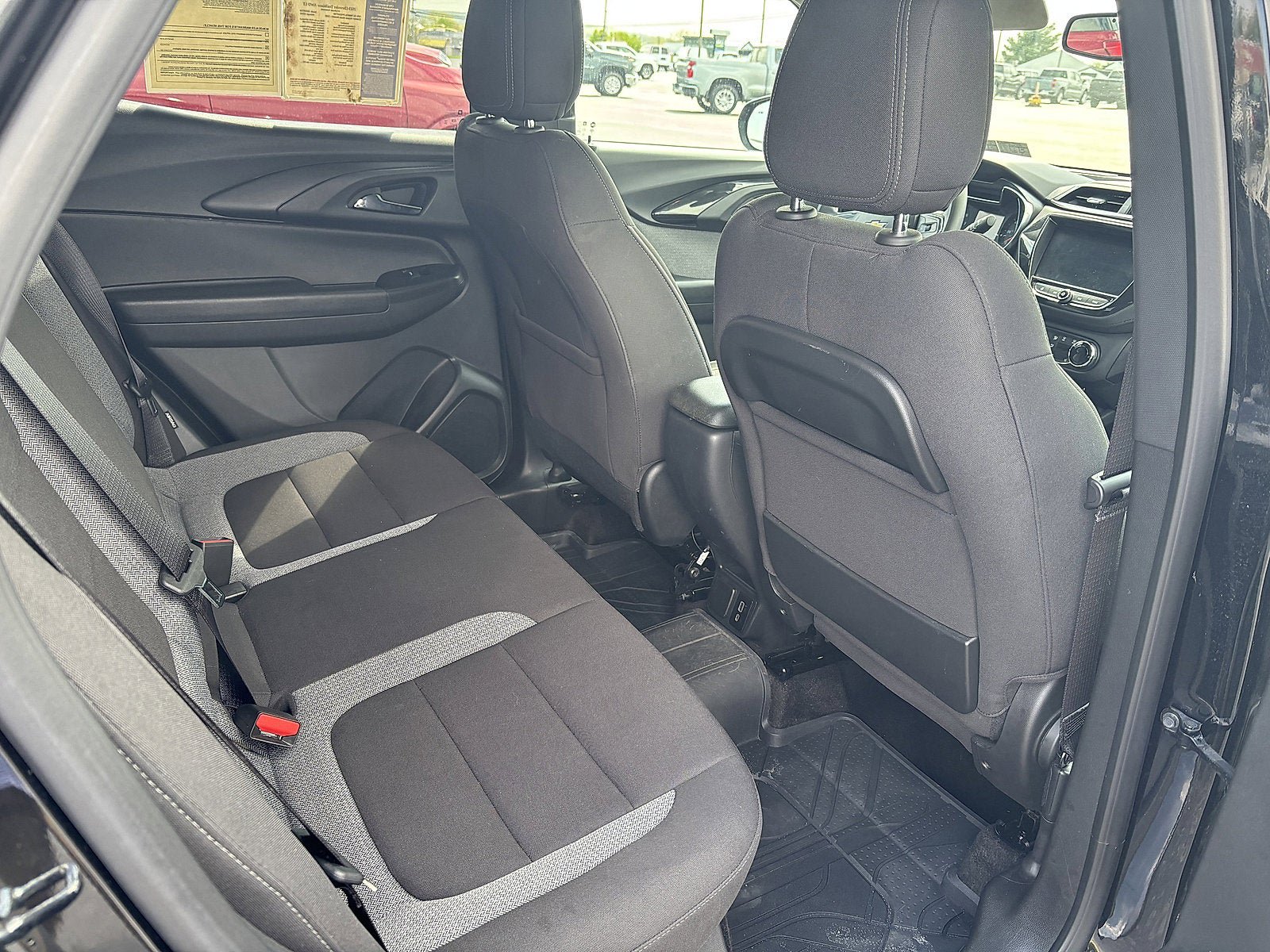 Used 2023 Chevrolet TrailBlazer LT w/ Convenience Package AWD/4WD image 4