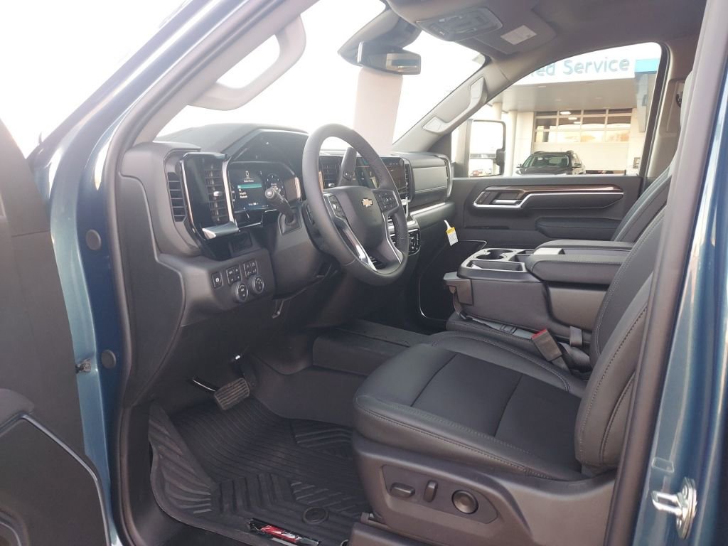 New 2026 Chevrolet Silverado 3500 LT w/ All Star Edition image 10