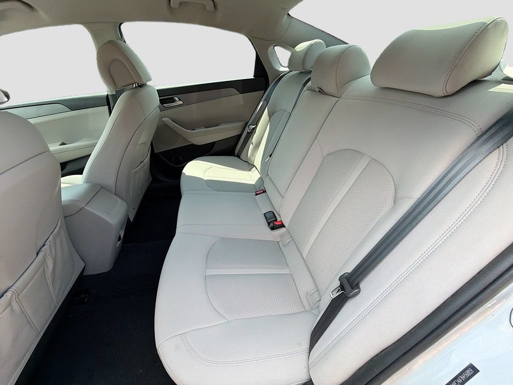 Used 2017 Hyundai Sonata SE FWD image 13