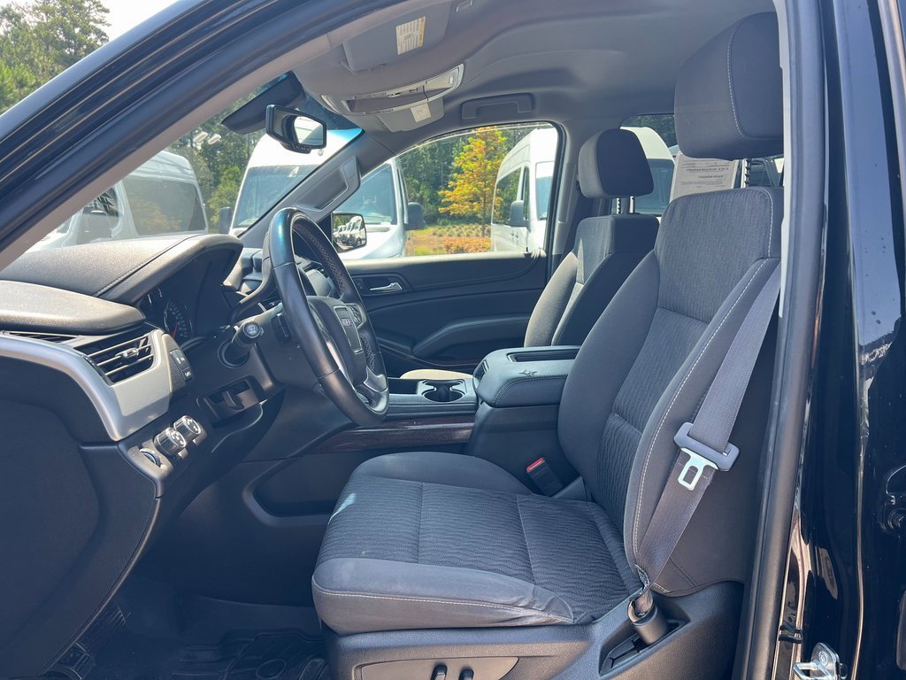 Used 2017 GMC Yukon SLE w/ SLE Value Package image 39