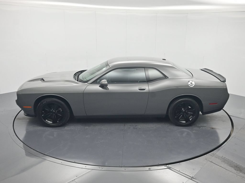 Used 2023 Dodge Challenger SXT RWD image 33