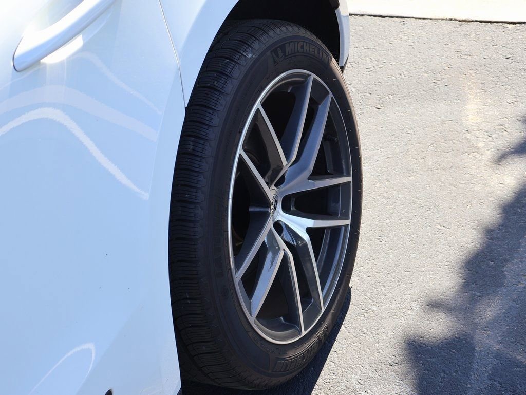 Used 2025 Porsche Macan image 37